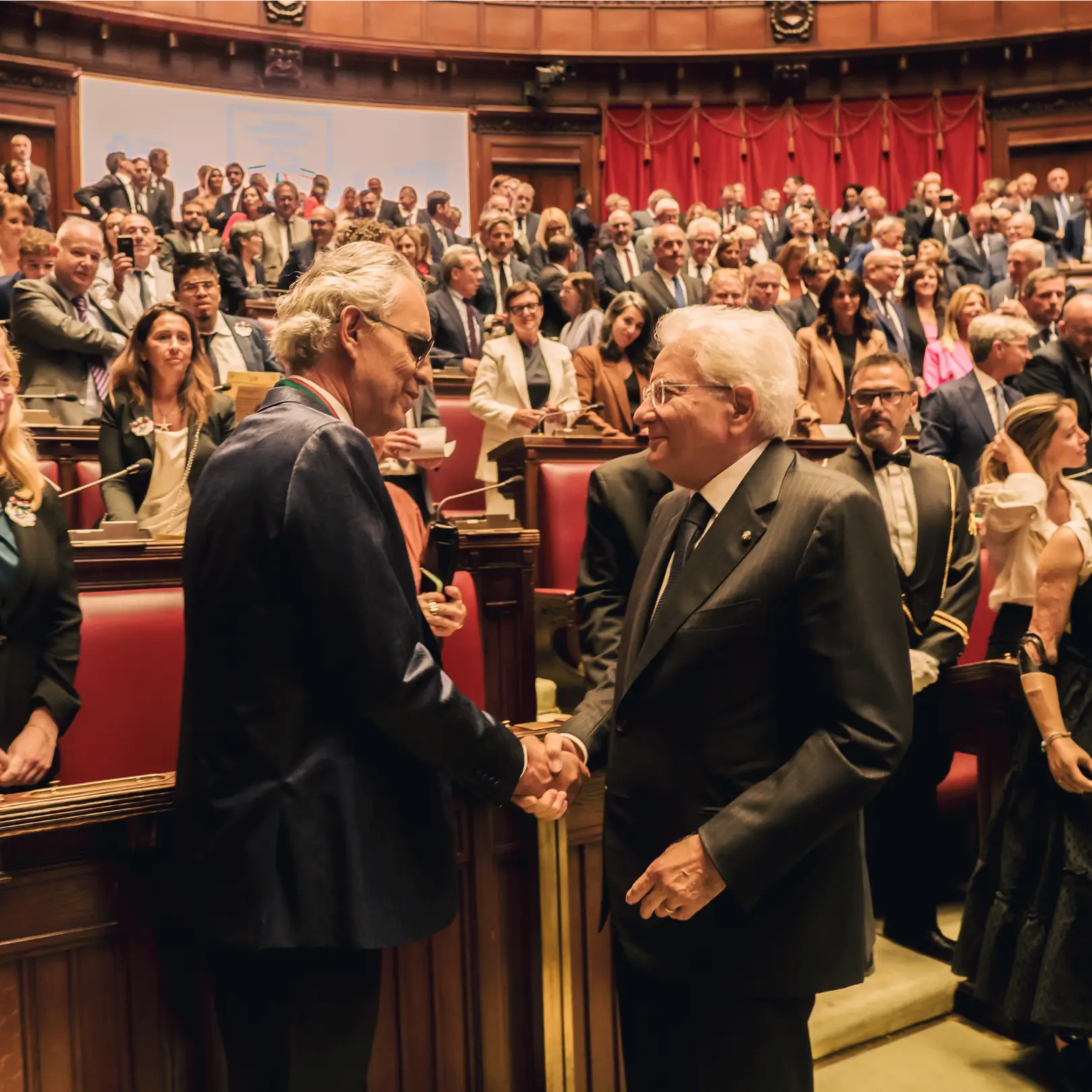 Standing Ovation at the Chamber of Deputies
